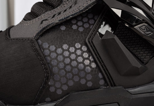 ADVENTURE GTX BOOT 8 STEALTH BLACK